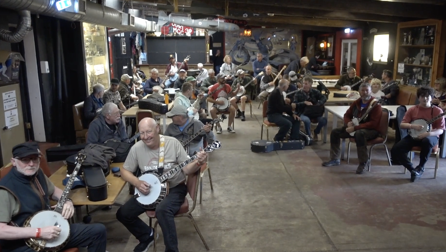 Post Thumbnail for the Post: Banjo Backup workshop – Didmarton 2024 Viewable at https://jofflowson.com/banjo-backup-workshop-didmarton-2024/